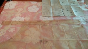 Walters_Aprons_laying out pattern640